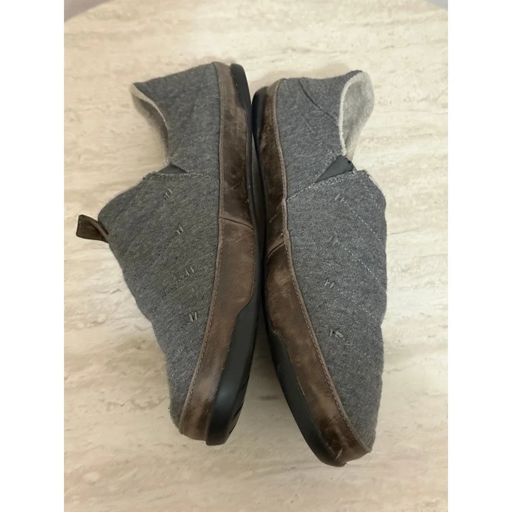 OluKai Men Mahana Slipper 10 Gray Quilted Slip On Drop-In Heel Cozy Loungewear